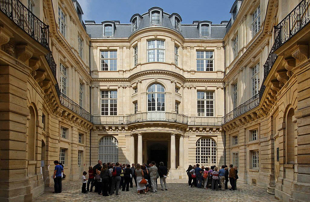 Passeggiata nel Marais: Albergo di Beauvais