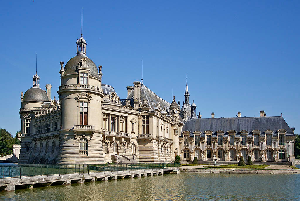 10 migliori palazzi e castelli a Parigi e nei suburbi: Chantilly