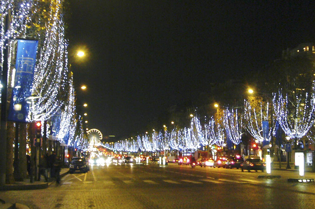 Illuminazione festiva sugli Champs Elysees Natale a Parigi: Illuminazione festiva